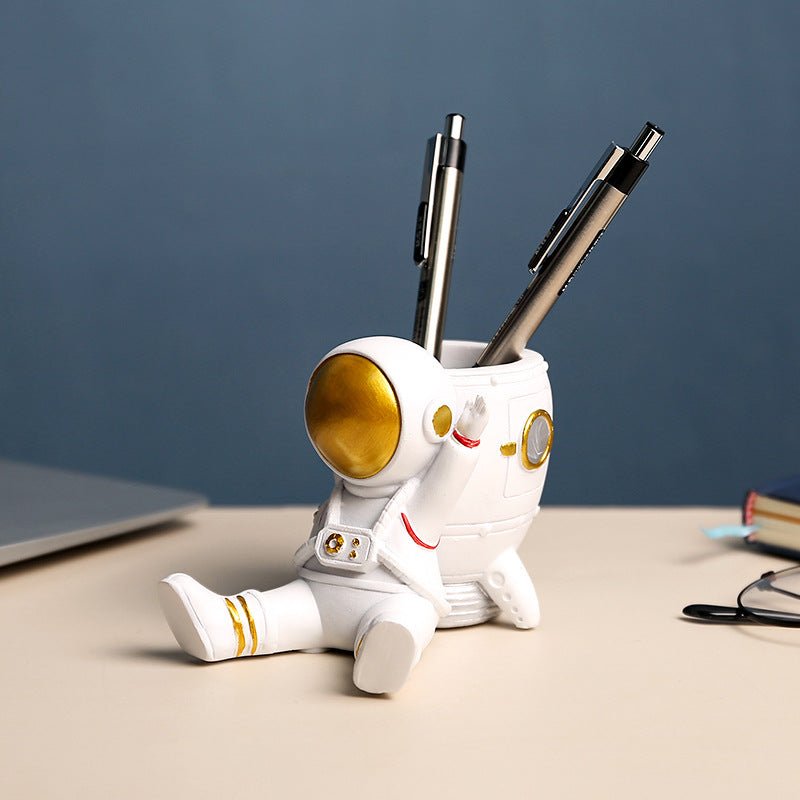 Astronaut Pen Holder - NookTheOffice